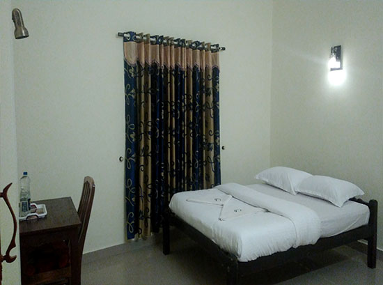 Lamond Holidays Munnar | Standard room with balcony 